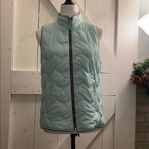 Vineyard Vines Puffer Vest - size small
